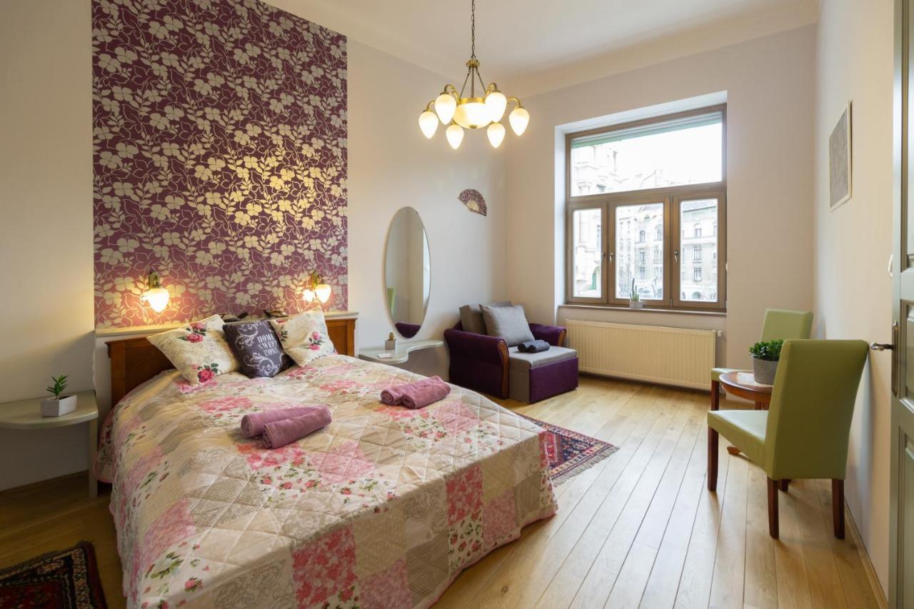 Jewel In Buda Apartment Budapest Bagian luar foto